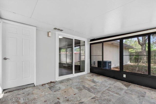 5220 TAN Street, Jacksonville, FL 32258