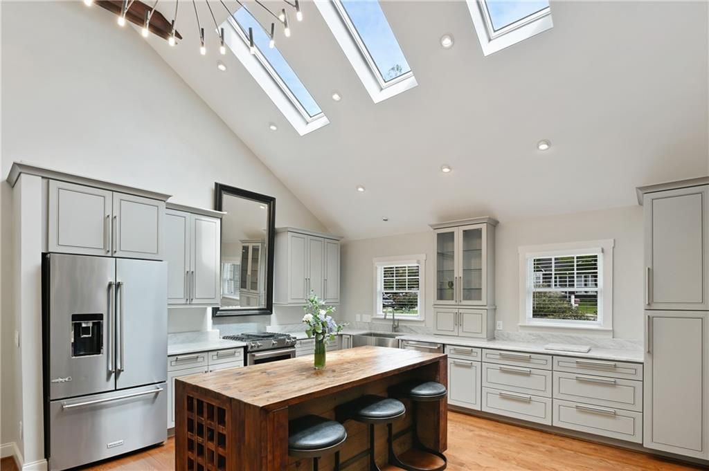 Image 17 of property listing at 2067 Fairhaven NE Circle, Atlanta, GA 30305