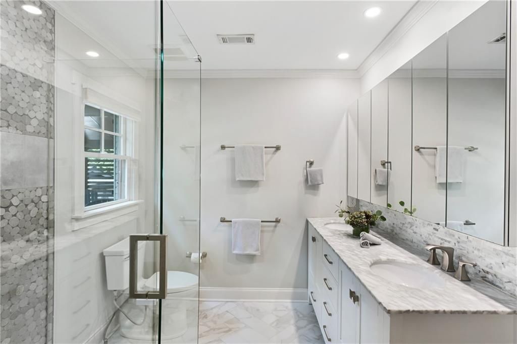 Image 24 of property listing at 2067 Fairhaven NE Circle, Atlanta, GA 30305