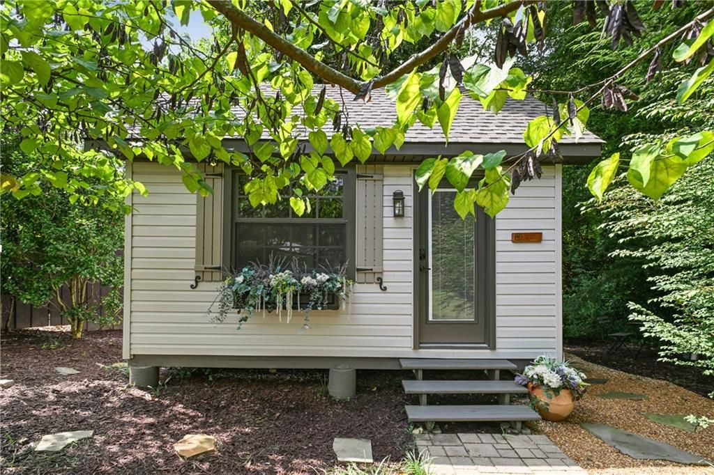 Image 50 of property listing at 2067 Fairhaven NE Circle, Atlanta, GA 30305