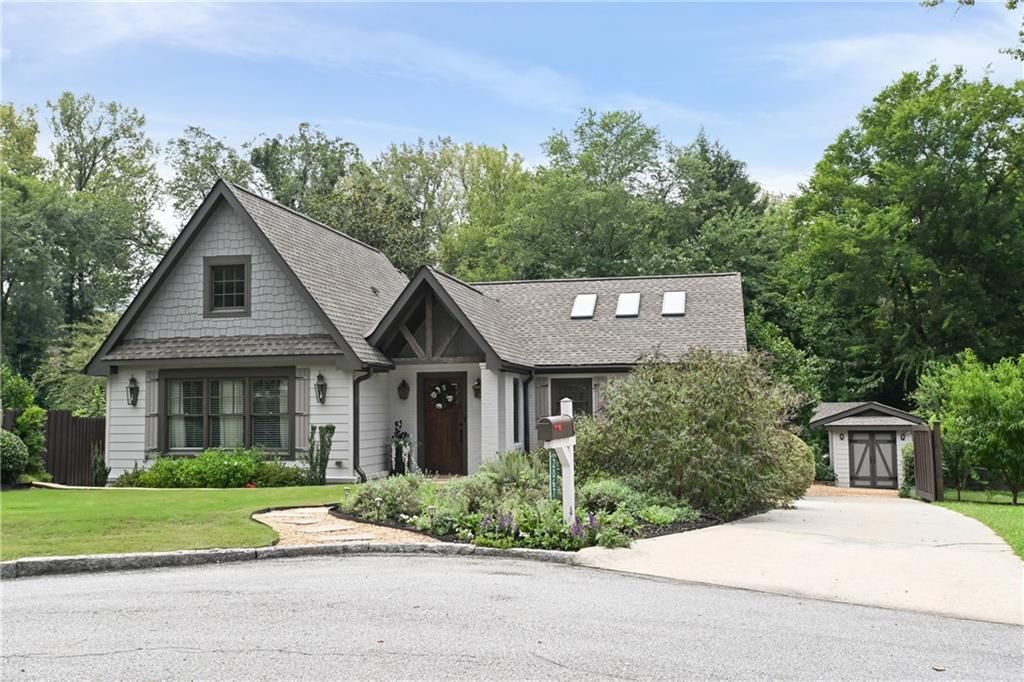 Image 71 of property listing at 2067 Fairhaven NE Circle, Atlanta, GA 30305