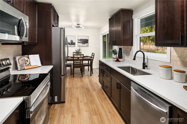 3827 120th Place NE, Marysville, WA 98270