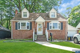 352 Birchwood Road, New Milford, NJ 07646