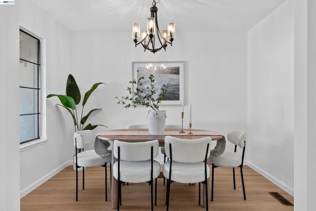 7918 Hillsboro Ct, Pleasanton, CA 94588