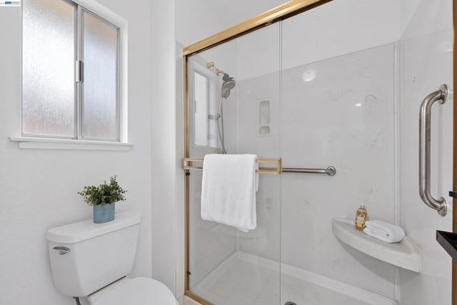 7918 Hillsboro Ct, Pleasanton, CA 94588