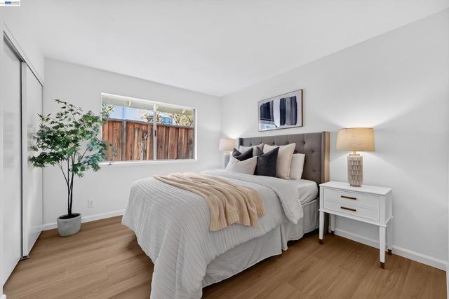 7918 Hillsboro Ct, Pleasanton, CA 94588