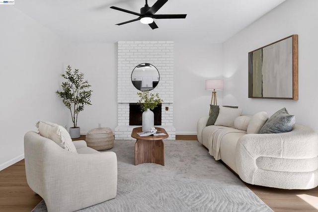 7918 Hillsboro Ct, Pleasanton, CA 94588