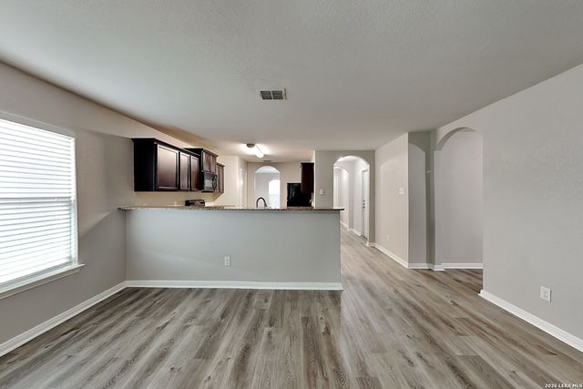 2942 Emery, San Antonio, TX 78222