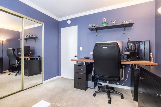 8006 Zelzah, Reseda, CA 91335