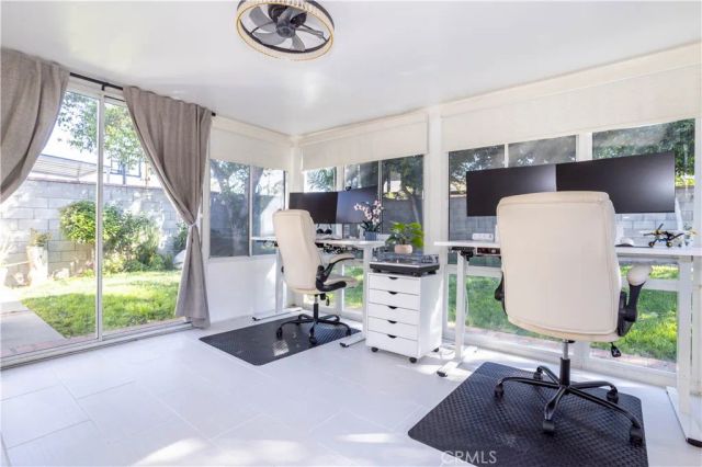 8006 Zelzah, Reseda, CA 91335