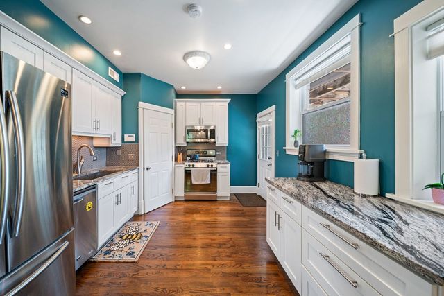 1114 Main Street 1W, Evanston, IL 60202