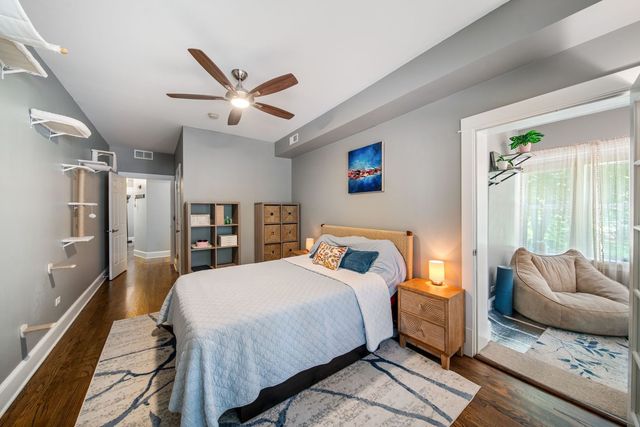 1114 Main Street 1W, Evanston, IL 60202