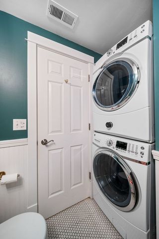 1114 Main Street 1W, Evanston, IL 60202