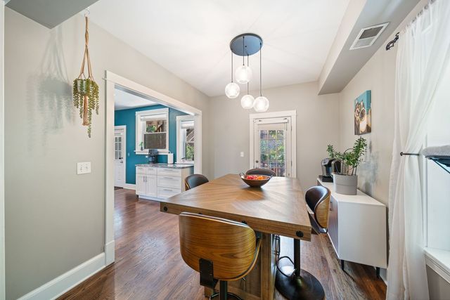 1114 Main Street 1W, Evanston, IL 60202