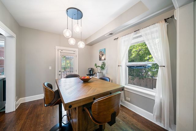 1114 Main Street 1W, Evanston, IL 60202