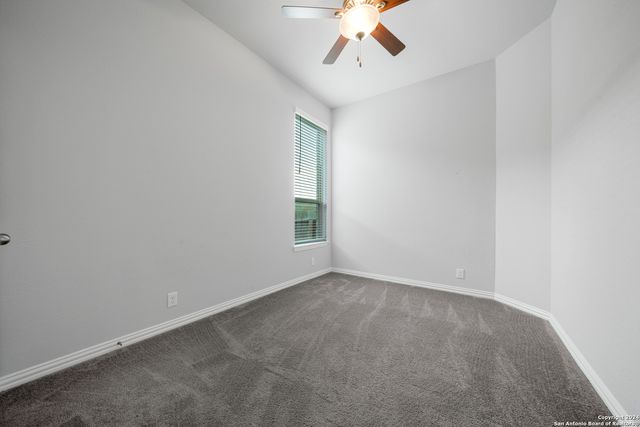 1525 SPECHTS RNCH, New Braunfels, TX 78132