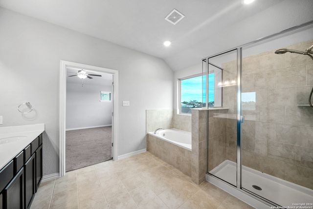 1525 SPECHTS RNCH, New Braunfels, TX 78132