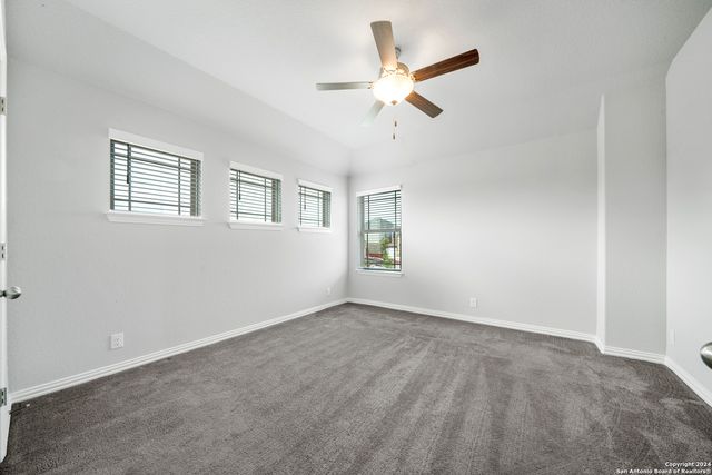 1525 SPECHTS RNCH, New Braunfels, TX 78132