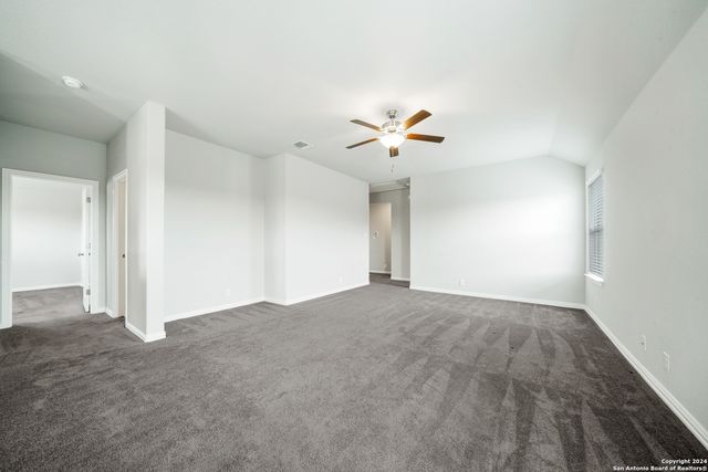 1525 SPECHTS RNCH, New Braunfels, TX 78132