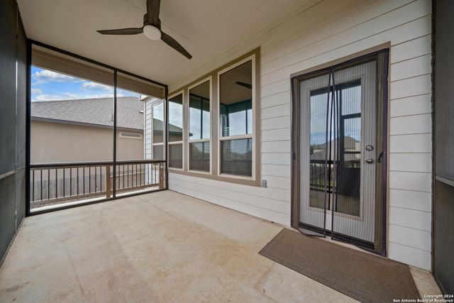 1525 SPECHTS RNCH, New Braunfels, TX 78132