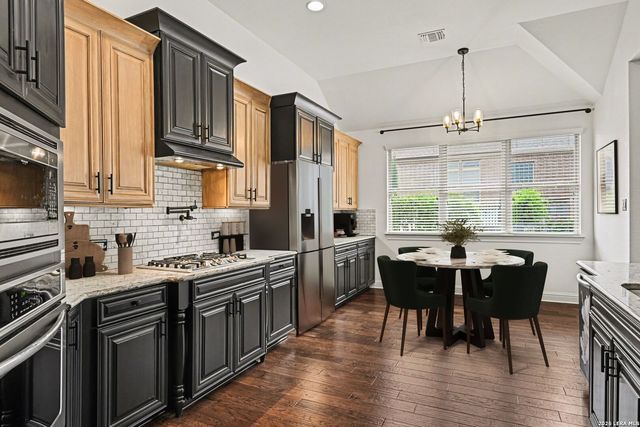 291 Allemania Dr, New Braunfels, TX 78132