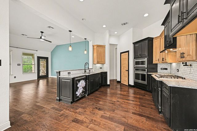 291 Allemania Dr, New Braunfels, TX 78132