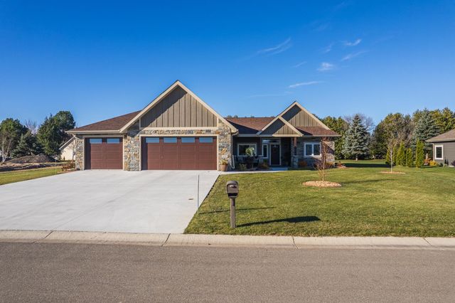 626 Lake Forest Circle, Detroit Lakes, MN 56501