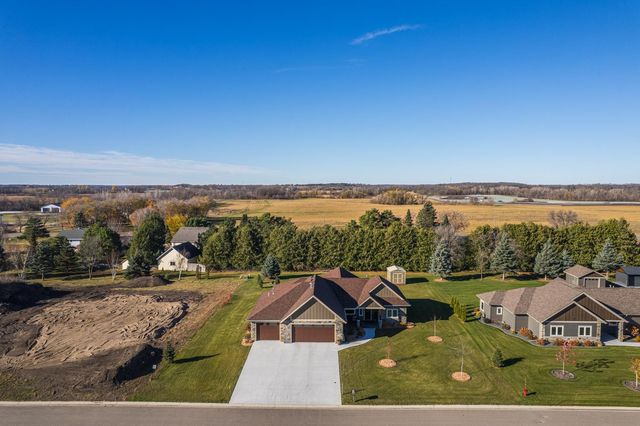 626 Lake Forest Circle, Detroit Lakes, MN 56501