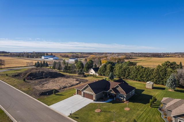 626 Lake Forest Circle, Detroit Lakes, MN 56501