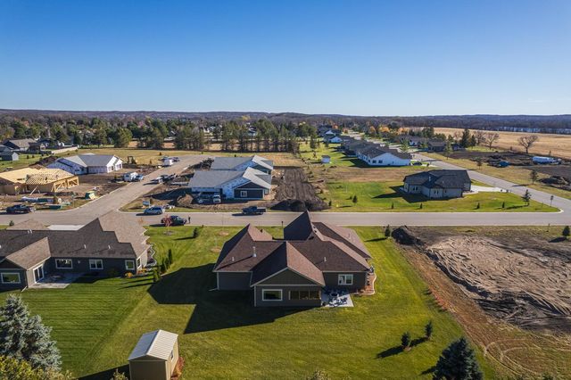 626 Lake Forest Circle, Detroit Lakes, MN 56501