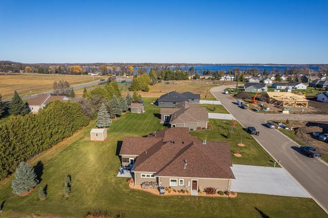 626 Lake Forest Circle, Detroit Lakes, MN 56501