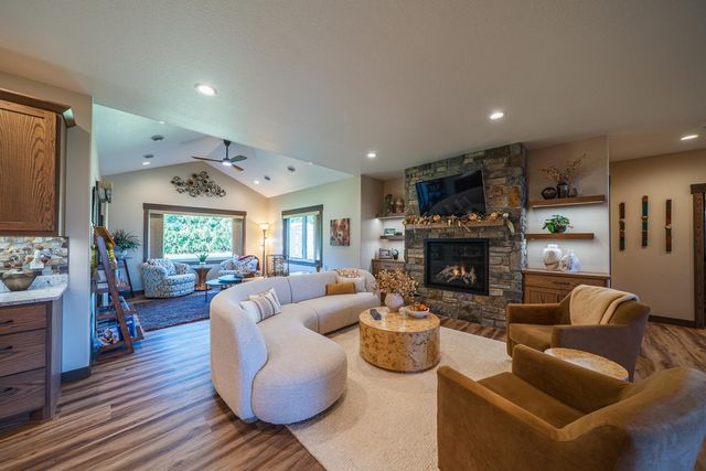 626 Lake Forest Circle, Detroit Lakes, MN 56501