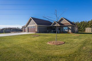 626 Lake Forest Circle, Detroit Lakes, MN 56501