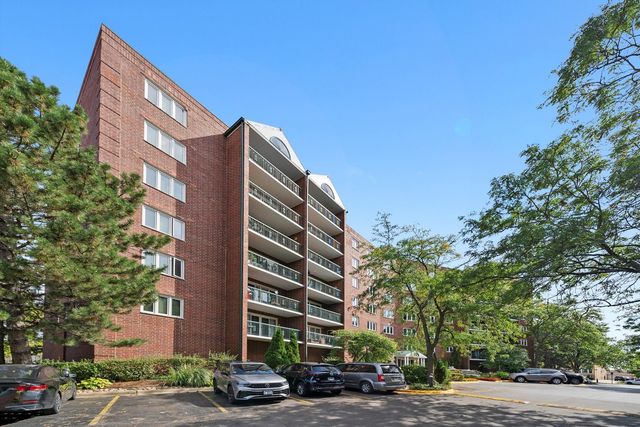 8540 W Foster Avenue 605, Norridge, IL 60706