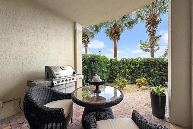 138 Tierra Lane 6, Jupiter, FL 33477