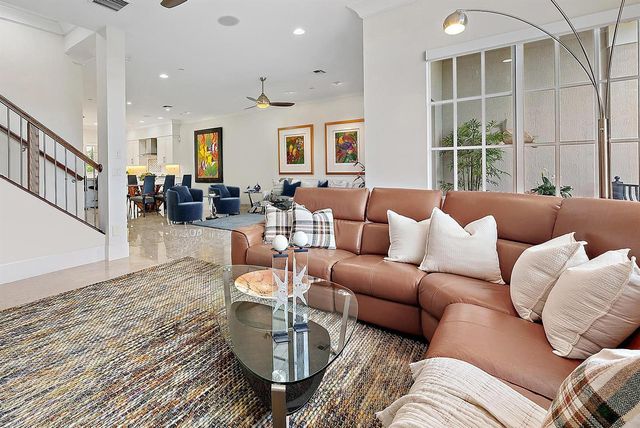 138 Tierra Lane 6, Jupiter, FL 33477