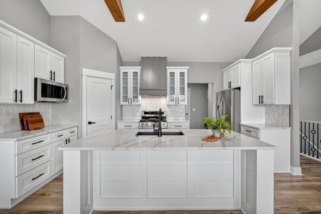 5108 154TH Circle, Urbandale, IA 50323