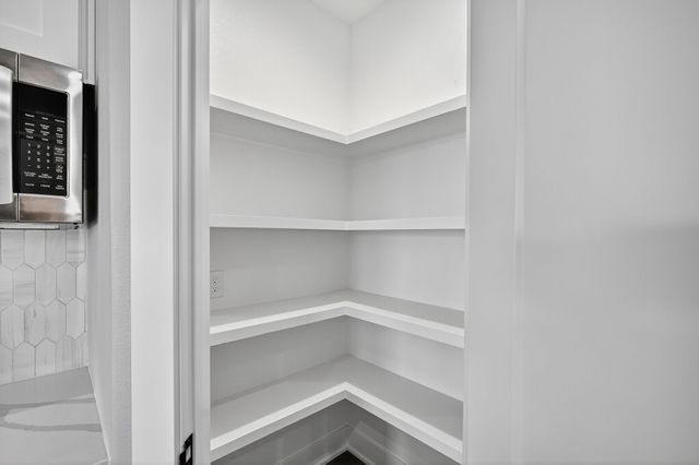 5108 154TH Circle, Urbandale, IA 50323