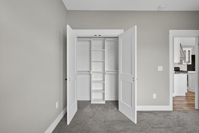 5108 154TH Circle, Urbandale, IA 50323