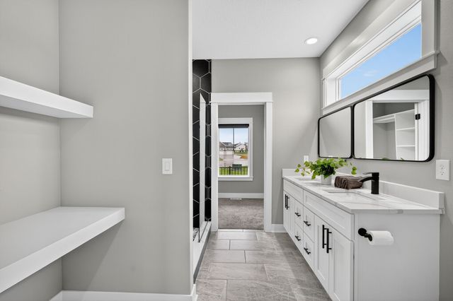 5108 154TH Circle, Urbandale, IA 50323