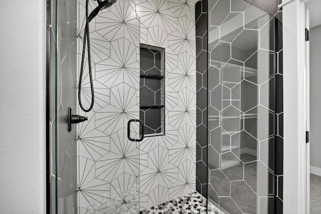 5108 154TH Circle, Urbandale, IA 50323