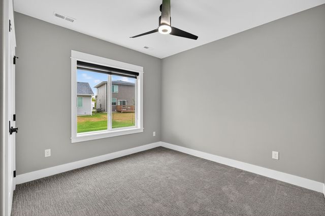 5108 154TH Circle, Urbandale, IA 50323