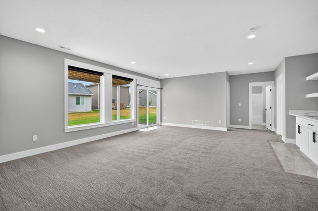 5108 154TH Circle, Urbandale, IA 50323