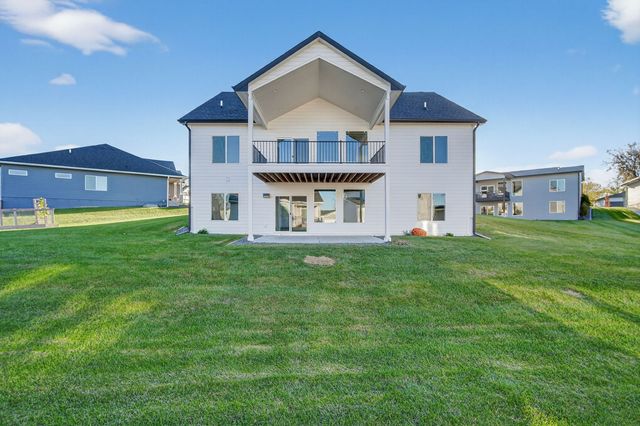 5108 154TH Circle, Urbandale, IA 50323