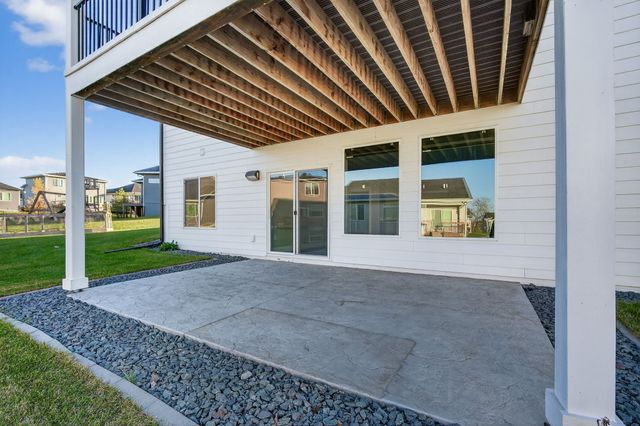 5108 154TH Circle, Urbandale, IA 50323