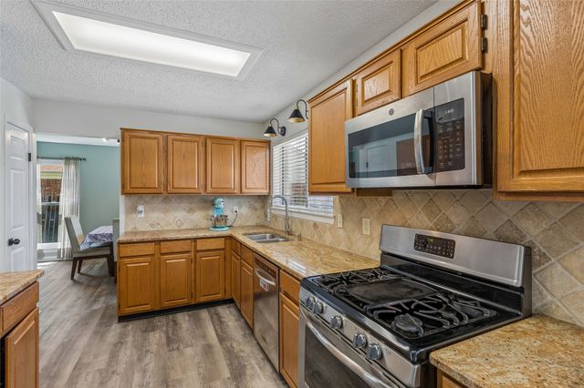 2325 Kildeer Trail, Grand Prairie, TX 75052