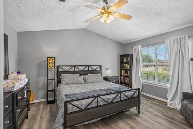2325 Kildeer Trail, Grand Prairie, TX 75052