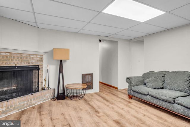 7169 CHAMBERS HILL RD, Harrisburg, PA 17111