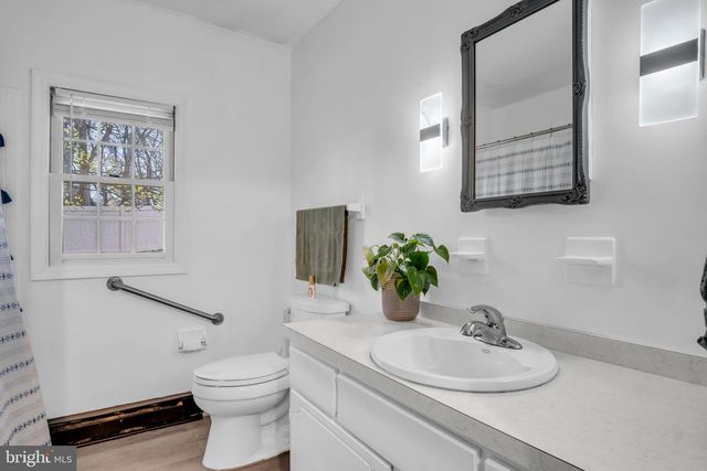 7169 CHAMBERS HILL RD, Harrisburg, PA 17111