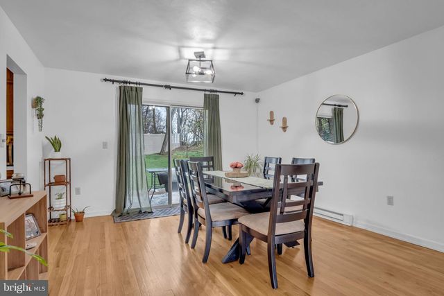 7169 CHAMBERS HILL RD, Harrisburg, PA 17111